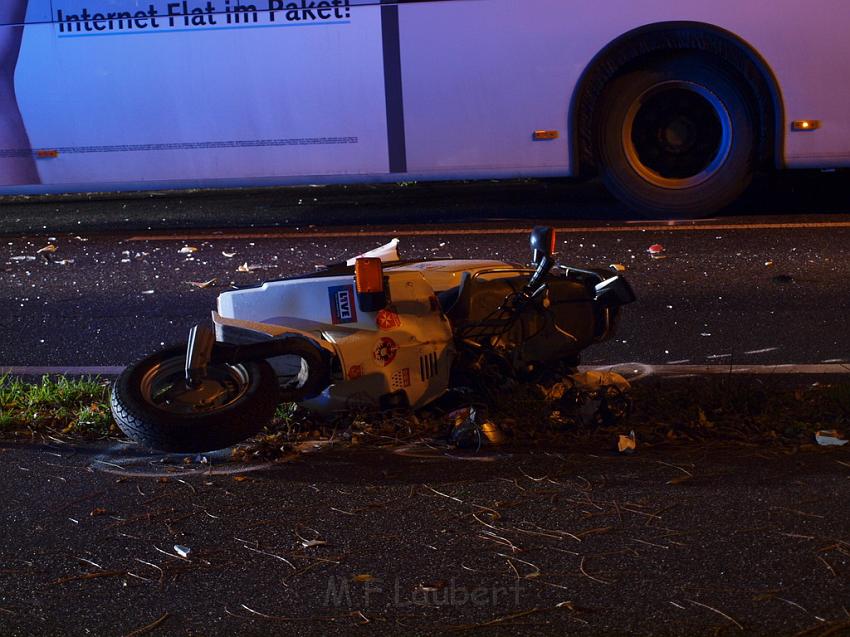 VU Roller KVB Bus Hoehenhauser Ring Koeln Muelheim P10.JPG